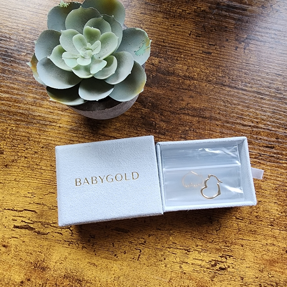 Babygold 14kt heart earrings